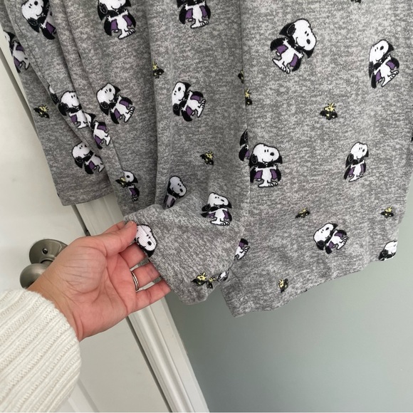 American Eagle “Vampire Snoopy Woodstock” Peanuts Print Henley Lounge Romper M - Picture 12 of 15